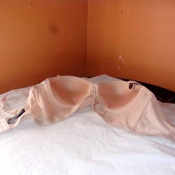 Youmita Nude Push Up 36C Bra w/ Multiway Straps NWT - Picture 7 of 10